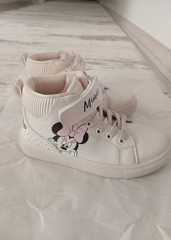 Kız Çocuk Beyaz Minnie Baskılı Spor Ayakkabı
