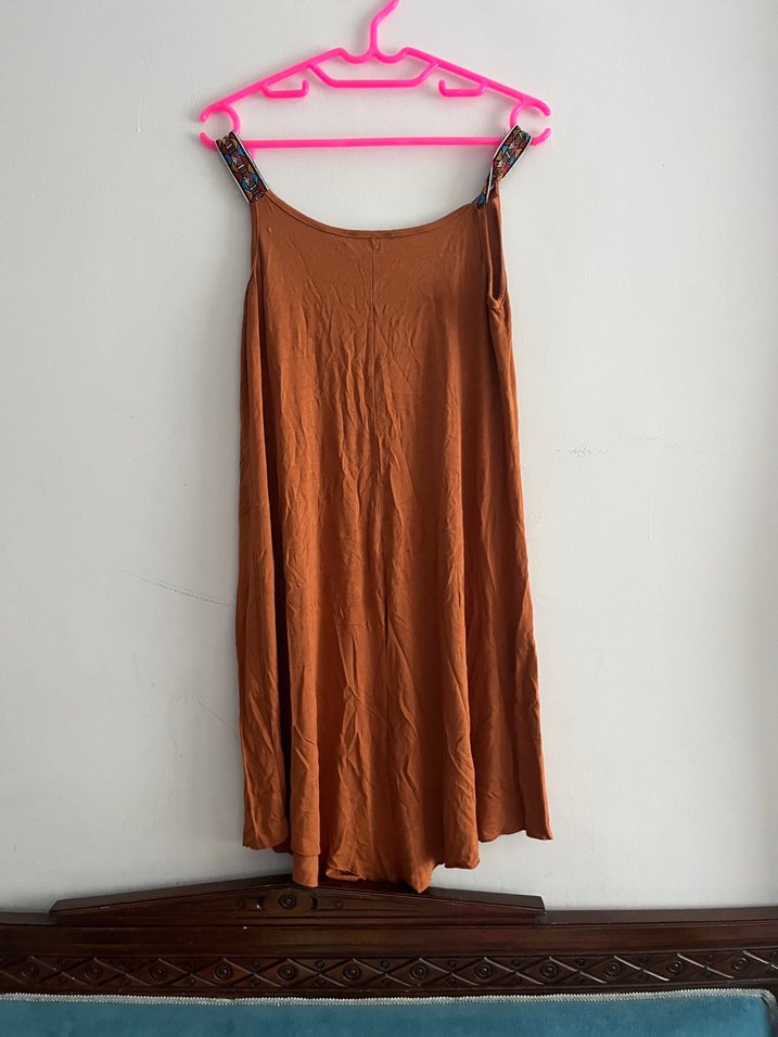 Kahverengi Uzun Askılı Salaş Elbise - Görsel 4
