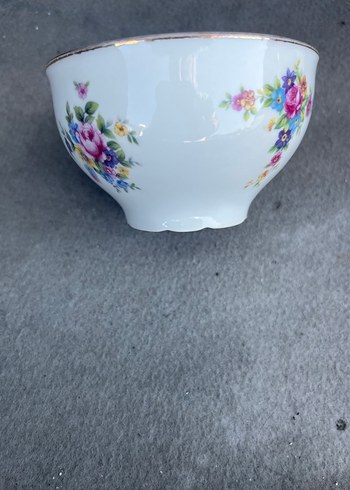 Pastel Çiçek Desenli Beyaz fincan