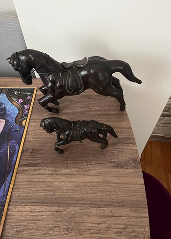 Kahverengi Karanlık İki At Biblosu - Görsel 5