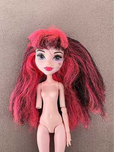  Beden Monster high draculara