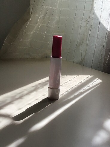 Nivea Nivea vişneli lipbalm
