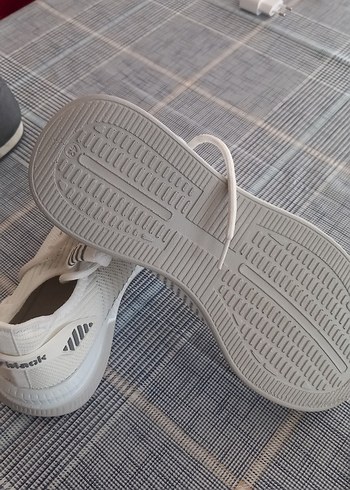 ERKEK SPOR AYAKKABI SIFIR BEYAZ AYAKKABI DİGER SİYAH AZ KULANILD - Görsel 3