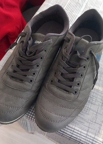 ERKEK SPOR AYAKKABI SIFIR BEYAZ AYAKKABI DİGER SİYAH AZ KULANILD - Görsel 5