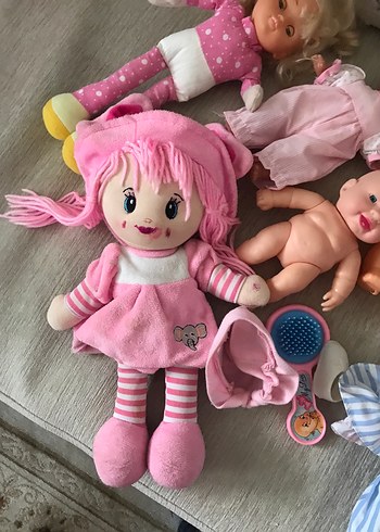 Beden Pastel Pembe Bebekler ve Elbiseleri Seti