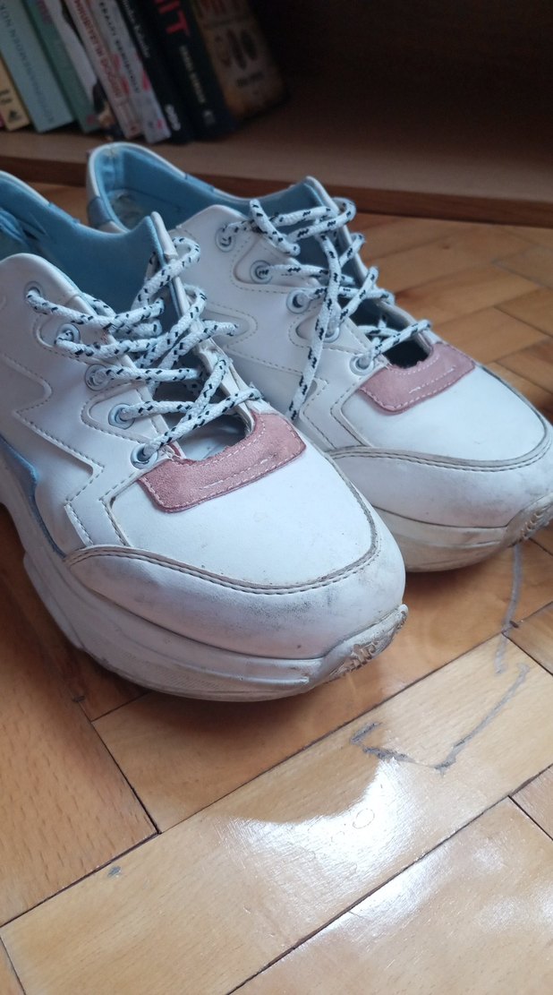 Bej ve Gri Dolgu Topuklu Kadın Spor Ayakkabı - Görsel 3