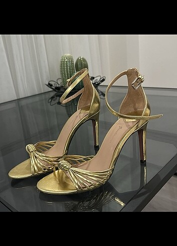 Stradivarius Stradivarius gold topuklu ayakkabi