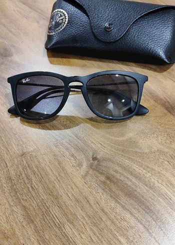 Ray-Ban Klasik Siyah Kadın Güneş Gözlüğü - Görsel 2
