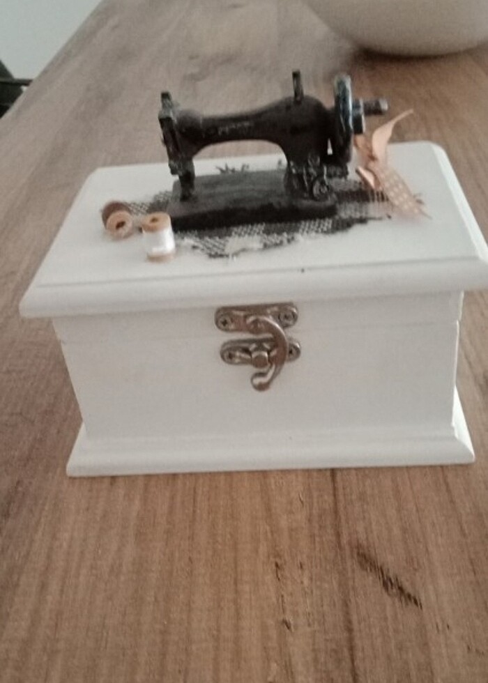 Ahşap dikiş kutusu - Görsel 3