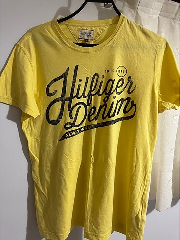 Tommy tshirt