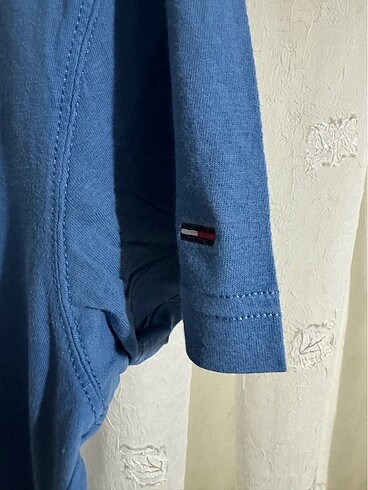 m Beden Tommy tshirt