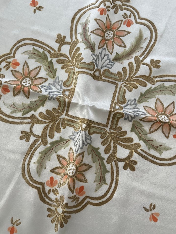 El boyaması Masa Örtüsü - Görsel 3