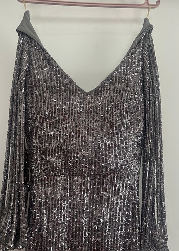 Uzun Kollu V Yaka Payetli Gri Abiye Elbise - Görsel 3