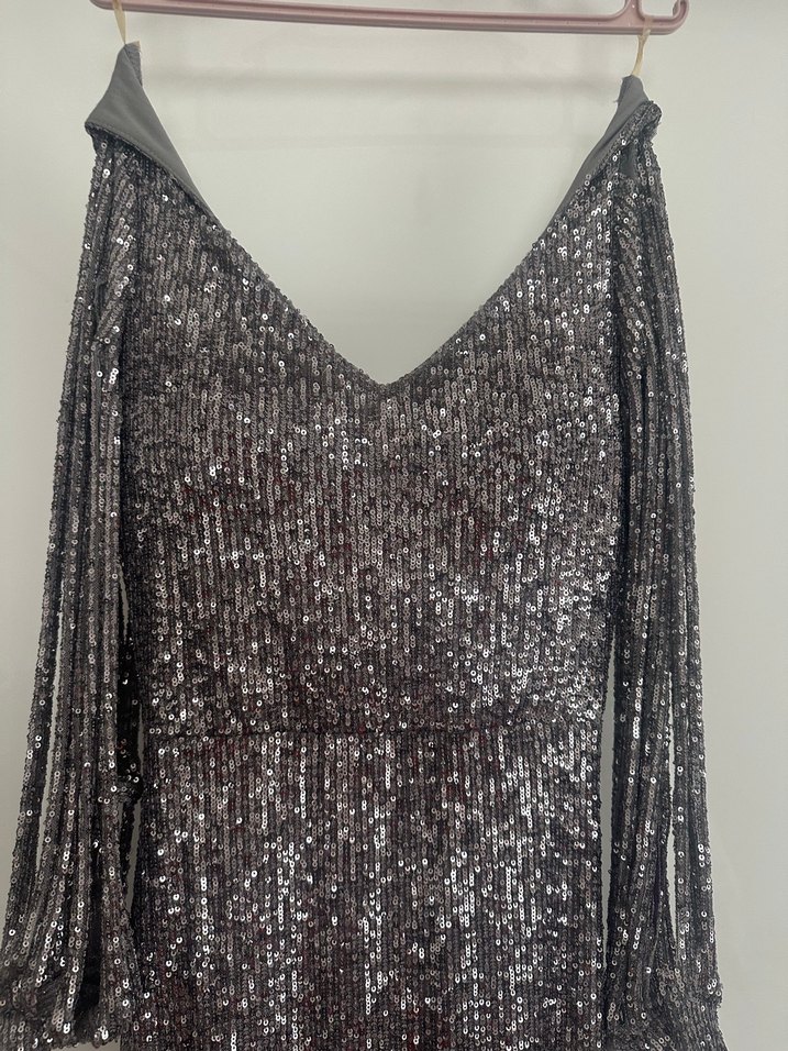 Uzun Kollu V Yaka Payetli Gri Abiye Elbise - Görsel 3
