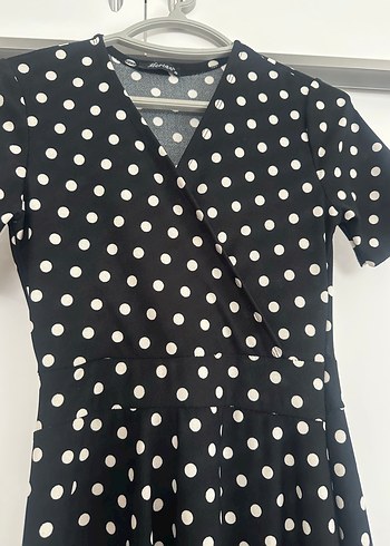 Puantiye Desenli Siyah Midi Elbise - Görsel 3