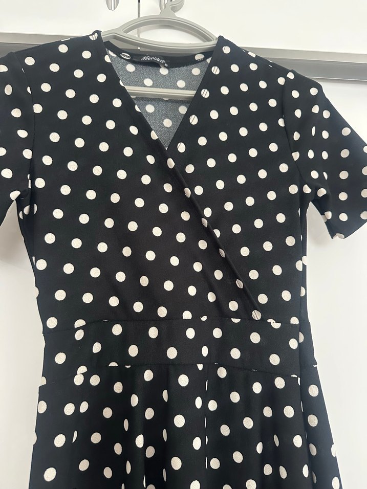 Puantiye Desenli Siyah Midi Elbise - Görsel 3