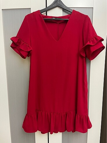 Zara kırmızı elbise