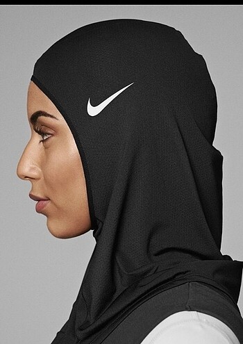 Nike hijab