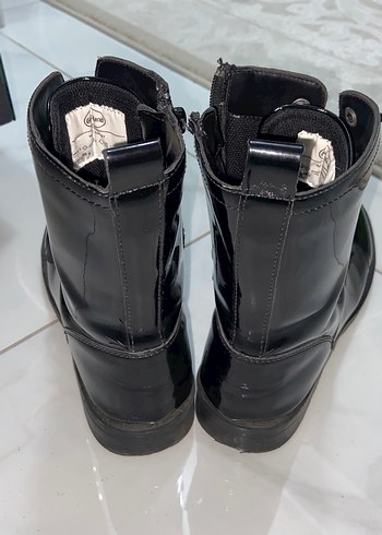 Siyah Rugan Bot - Görsel 3