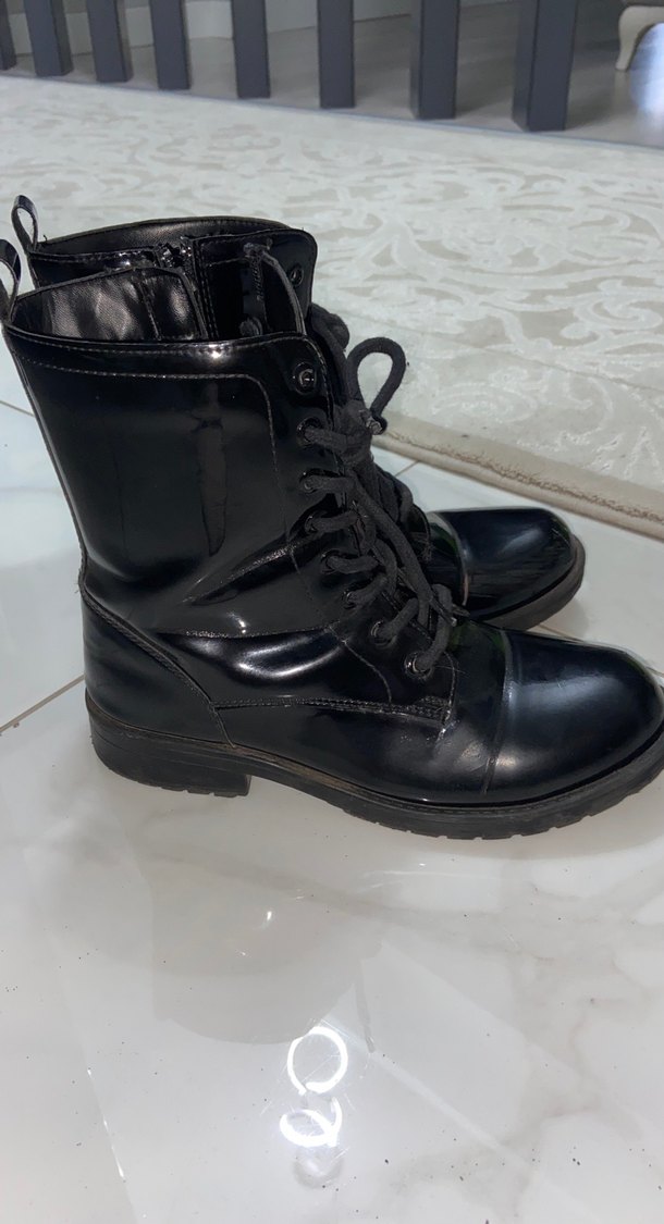 Siyah Rugan Bot - Görsel 2