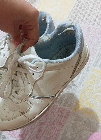 37 Beden beyaz Renk LCW SPOR AYAKKABI