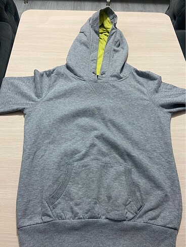 Sweatshirt Şapkalı