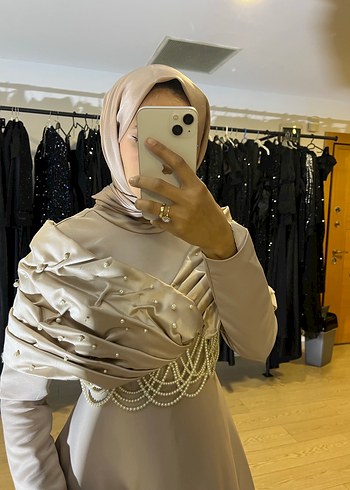 Bej İşlemeli Uzun Kollu Drapeli Abiye Elbise - Görsel 2