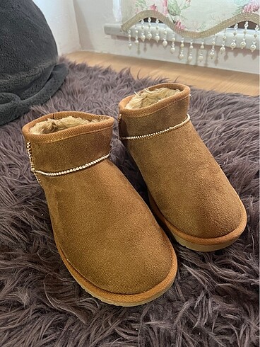 Taba renk Ugg bot