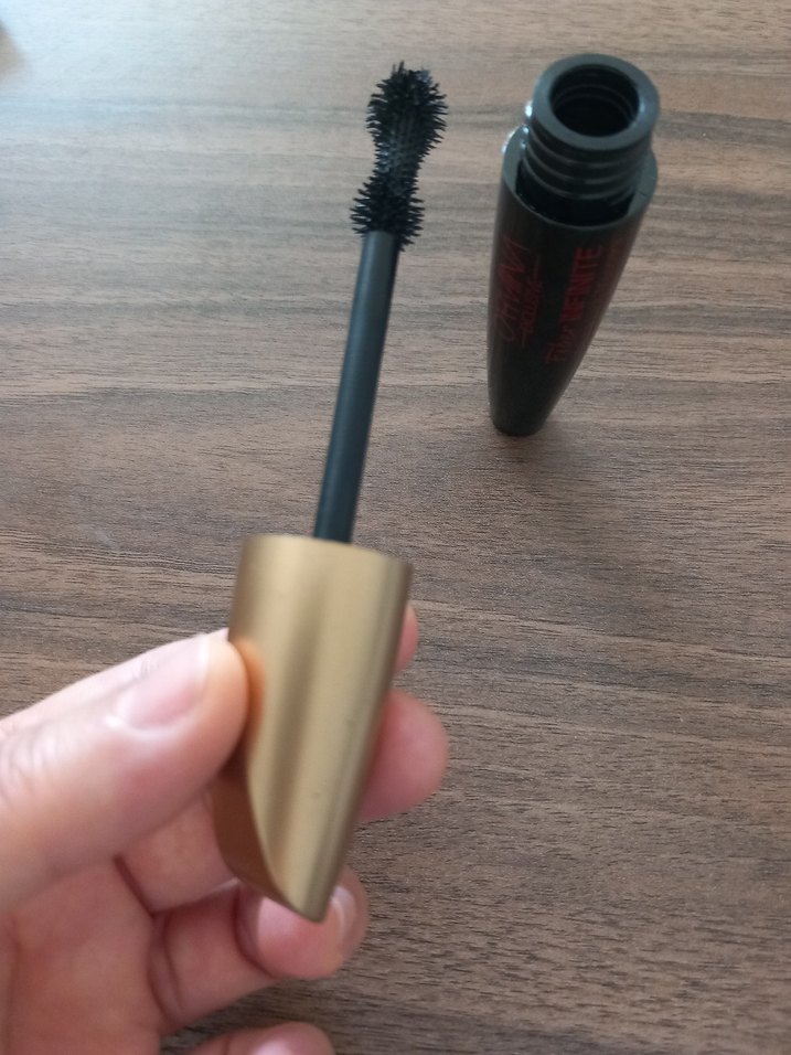 HUNCALIFE CARMINA EXCLUSIVE MASKARA (RİMEL) - Görsel 3