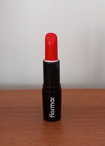 FLORMAR JUST LIPSTCK 05 RIGHT RED G11953