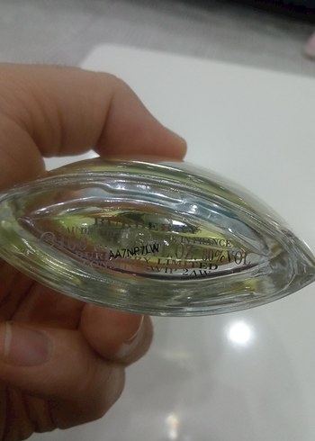 Burberry Erkek Parfümü Minimalist Tasarım - Görsel 3