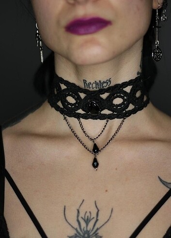 Dantel Choker