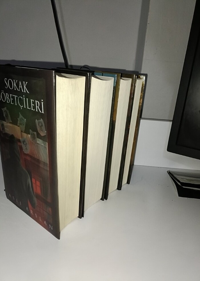 SOKAK NÖBETÇİLERİ 1,2,3,4 CİLTLİ. tek tek satımda mevcuttur - Görsel 3