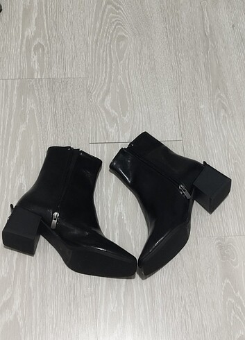 37 Beden siyah Renk 37 numara
