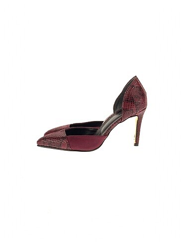 Gusto Stiletto %70 İndirimli.