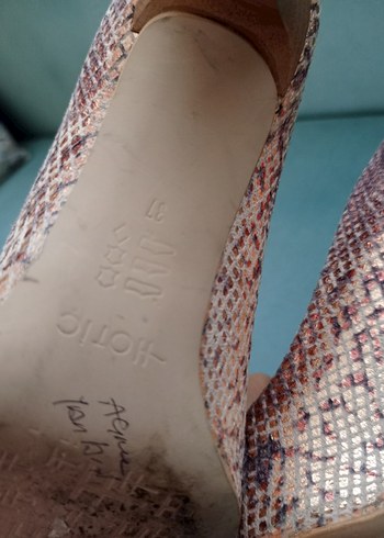 Bej ve Leylak Deri Yılan Desenli Stiletto Topuklu Ayakkabı - Görsel 3