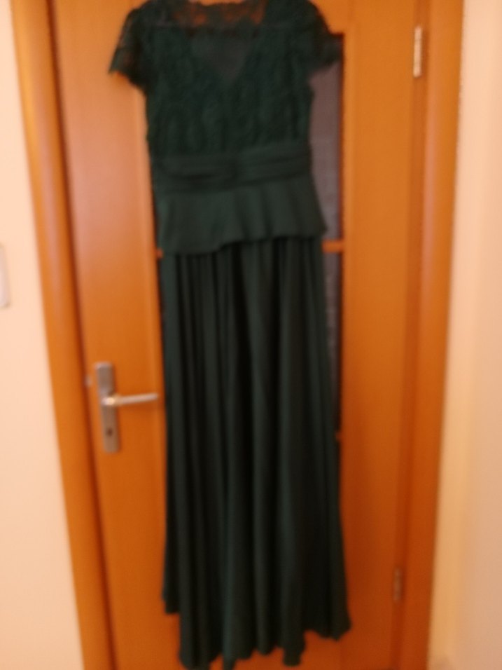 Koyu Yeşil Dantel Detaylı Uzun Abiye Elbise - Görsel 3