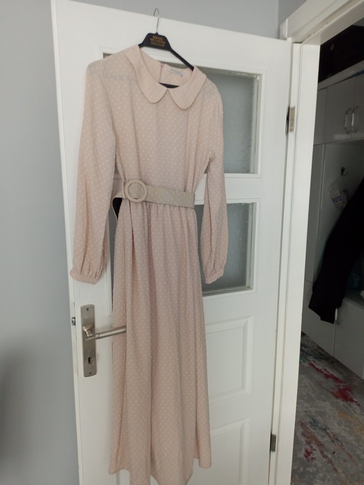 Bej Uzun Kolay Kemerli Elbise - Görsel 3