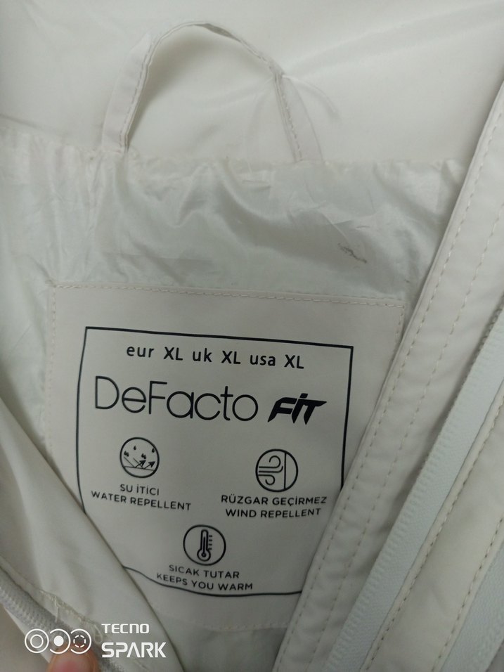 Beyaz Yüksek Yakalı Fermuarlı Kadın Yelek - Görsel 3