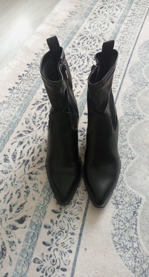 Siyah Deri Stiletto Topuklu Tokalı Kadın Bot - Görsel 3