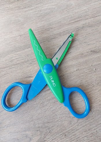 Renkli Desenli Makas - Görsel 3