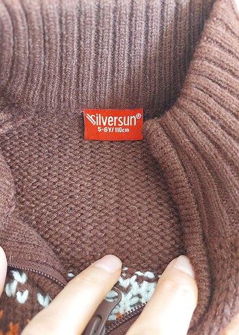 Kahverengi Nakışlı Erkek Çocuk Hırka - Görsel 4