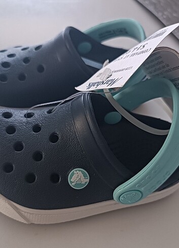 Crocs Orjinal Crocs terlik sıfır etiketli 4c5 20-21 numara
