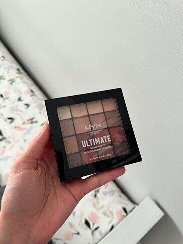 Nyx Ultimate Shadow Palette