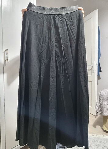 Yarım astarlı siyah uzun etek 