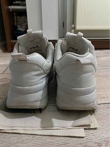 38 Beden orjinal beyaz fila ayakkabı