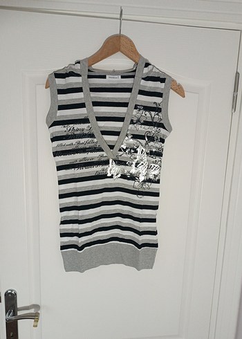 YESSİCA ORJİNAL ÇİZGİLİ SIFIR KAPŞONLU T-SHİRT - Görsel 2