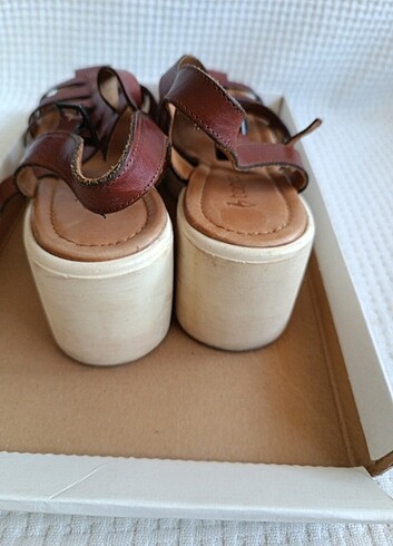 40 Beden Tanca deri platform sandalet