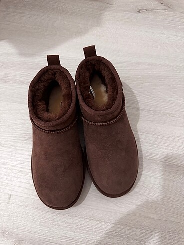 37 Beden kahverengi Renk Ugg orijinal