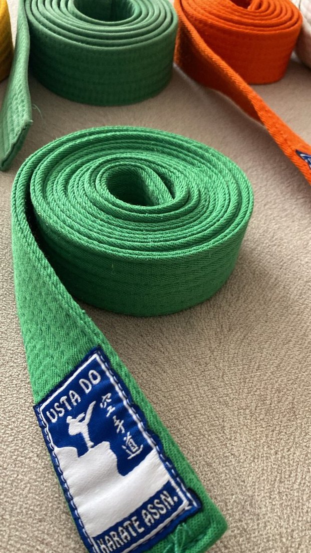 Renkli  karate kuşakları - Görsel 2